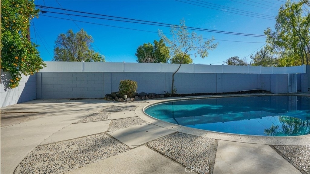 24306 Gilmore Street - Photo 37