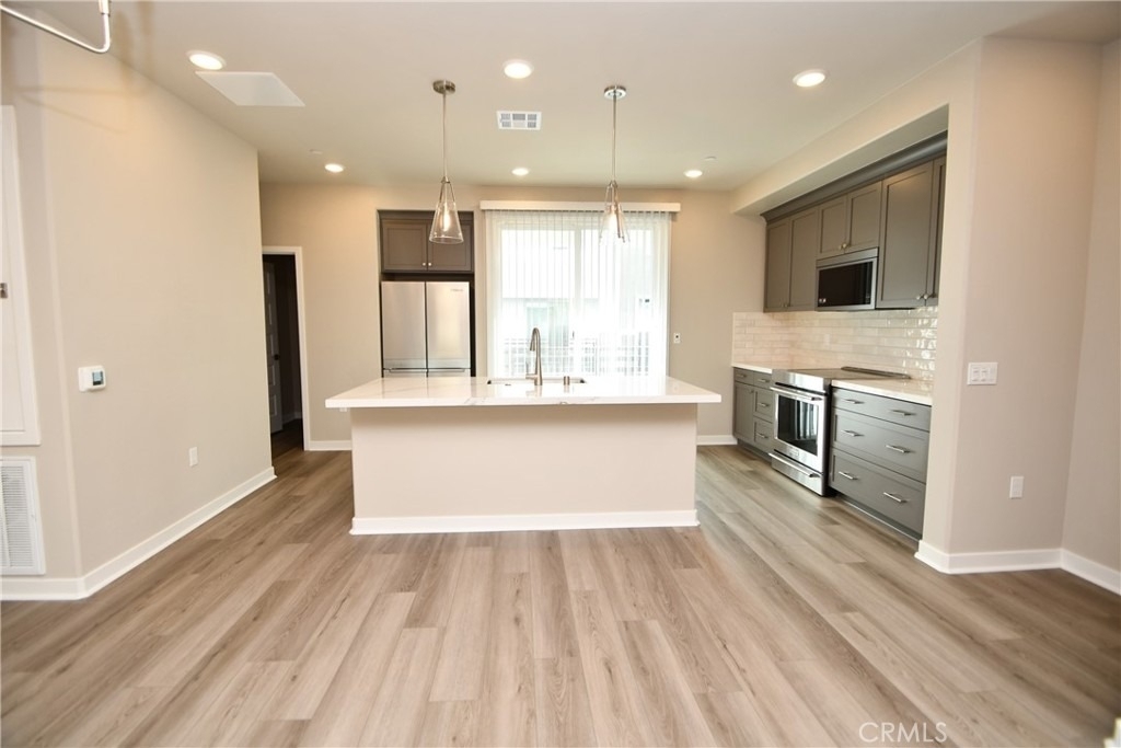 1487 Skyline Lane - Photo 7