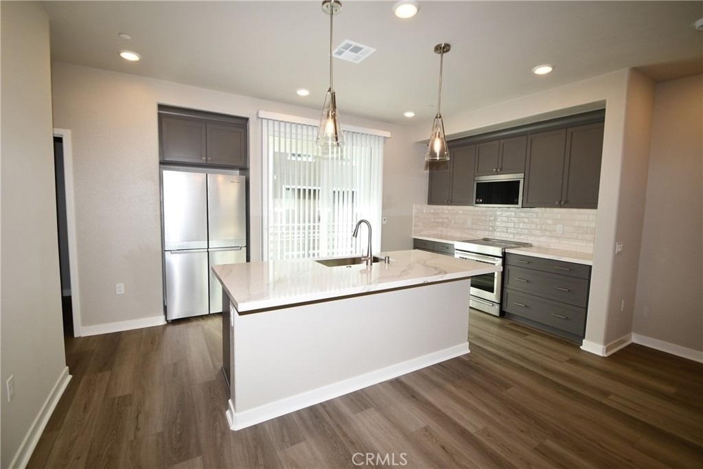 1487 Skyline Lane - Photo 6