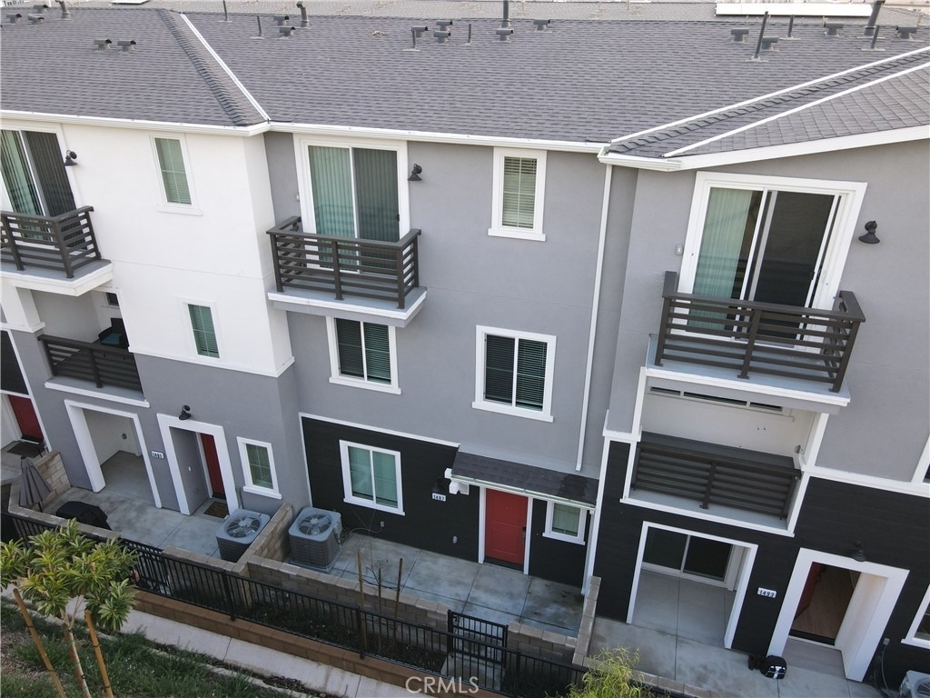 1487 Skyline Lane - Photo 33