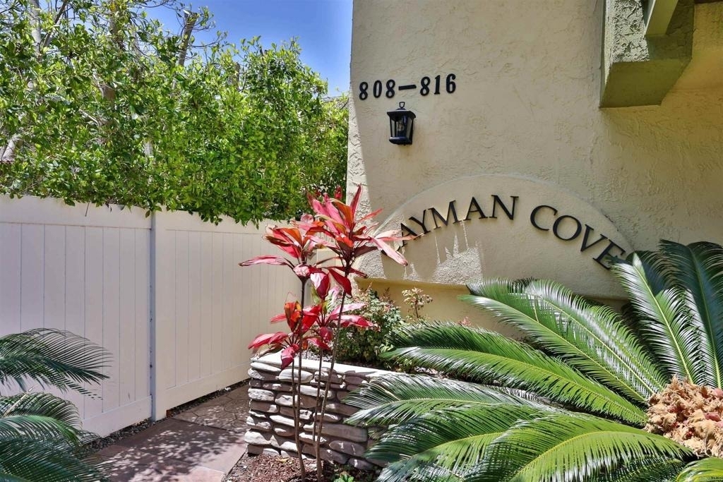 810 D Avenue - Photo 1