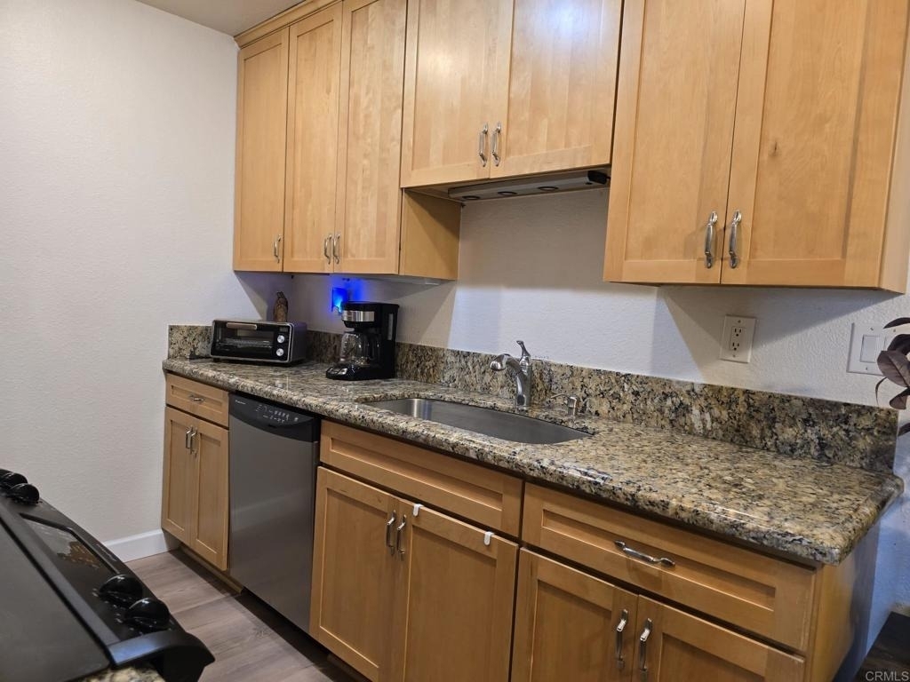 528 Anita Street - Photo 10