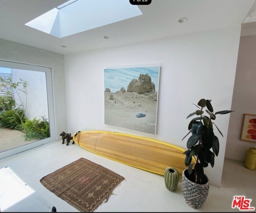 3817 Surfwood Road - Photo 5