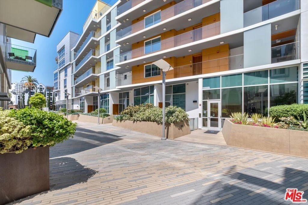 1705 Ocean Avenue - Photo 3