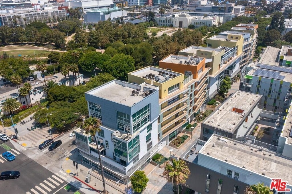 1705 Ocean Avenue - Photo 31