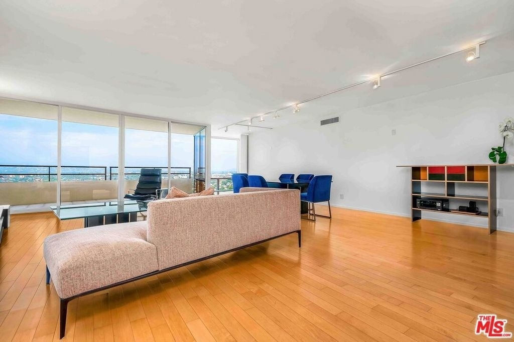 4316 Marina City Dr - Photo 6
