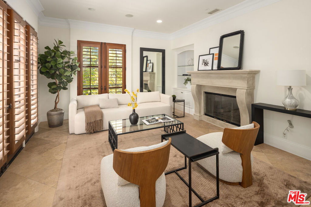 587 Entrada Drive - Photo 3
