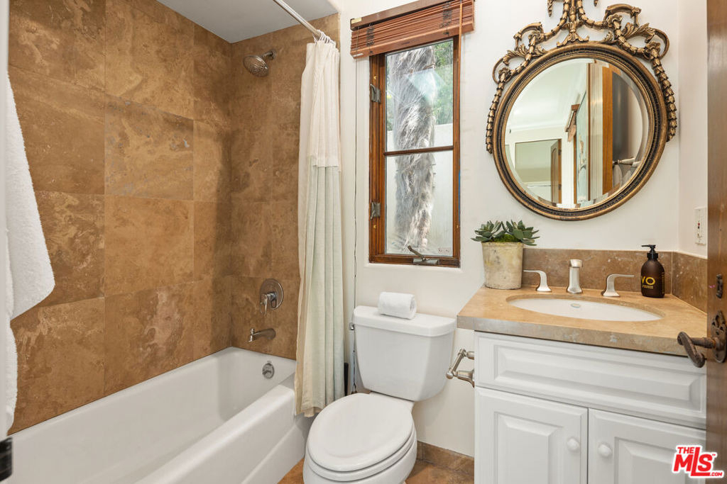 587 Entrada Drive - Photo 15