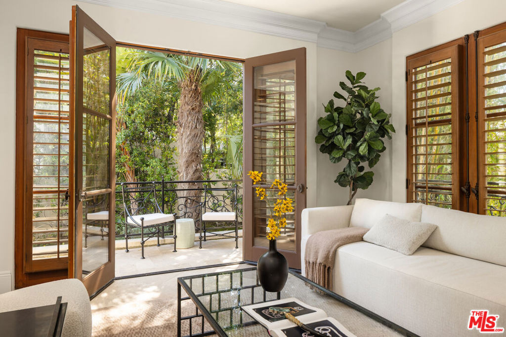 587 Entrada Drive - Photo 4
