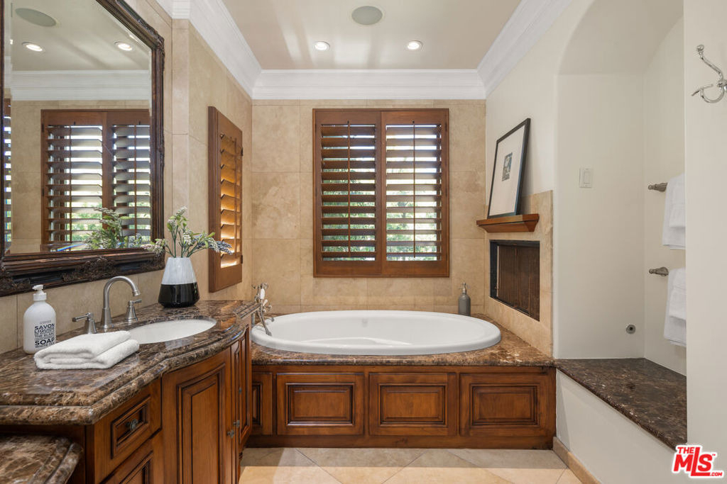 587 Entrada Drive - Photo 19
