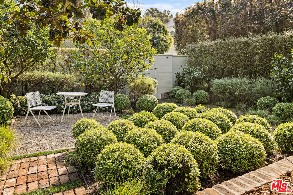 165 Mabery Road - Photo 2