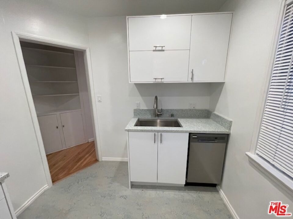 45 Thornton Avenue - Photo 12
