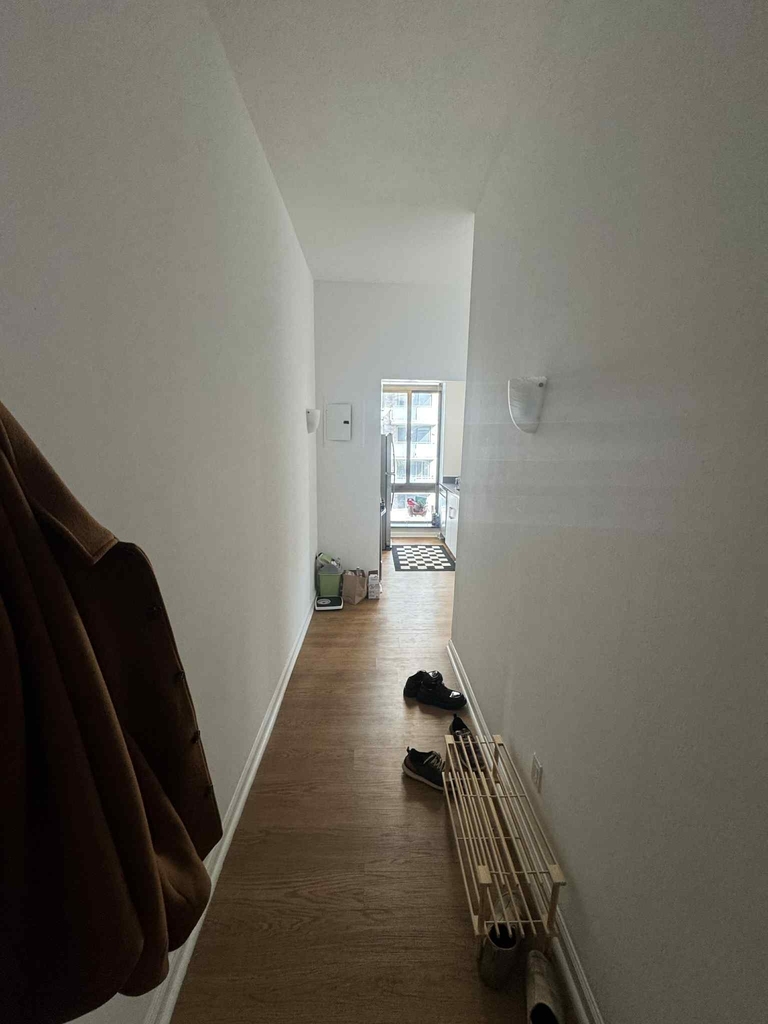 302 East 39th Street - Photo 3