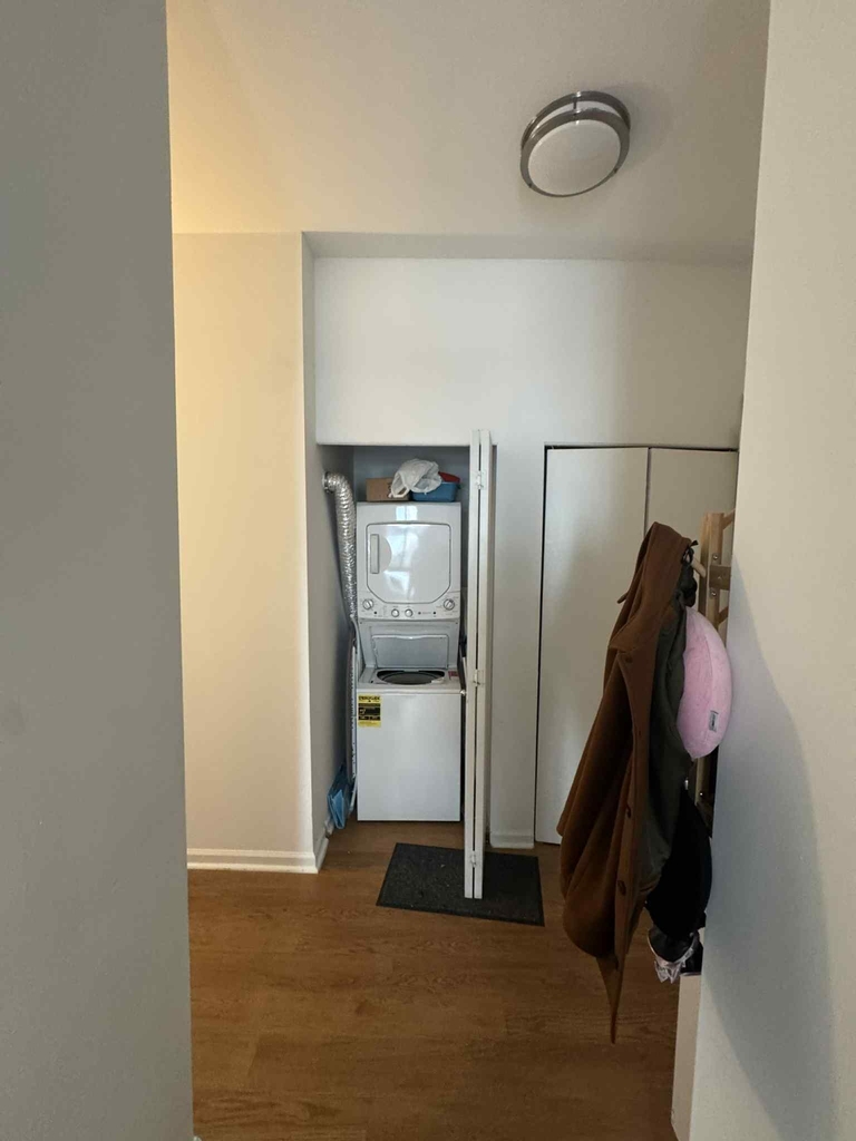 302 East 39th Street - Photo 5