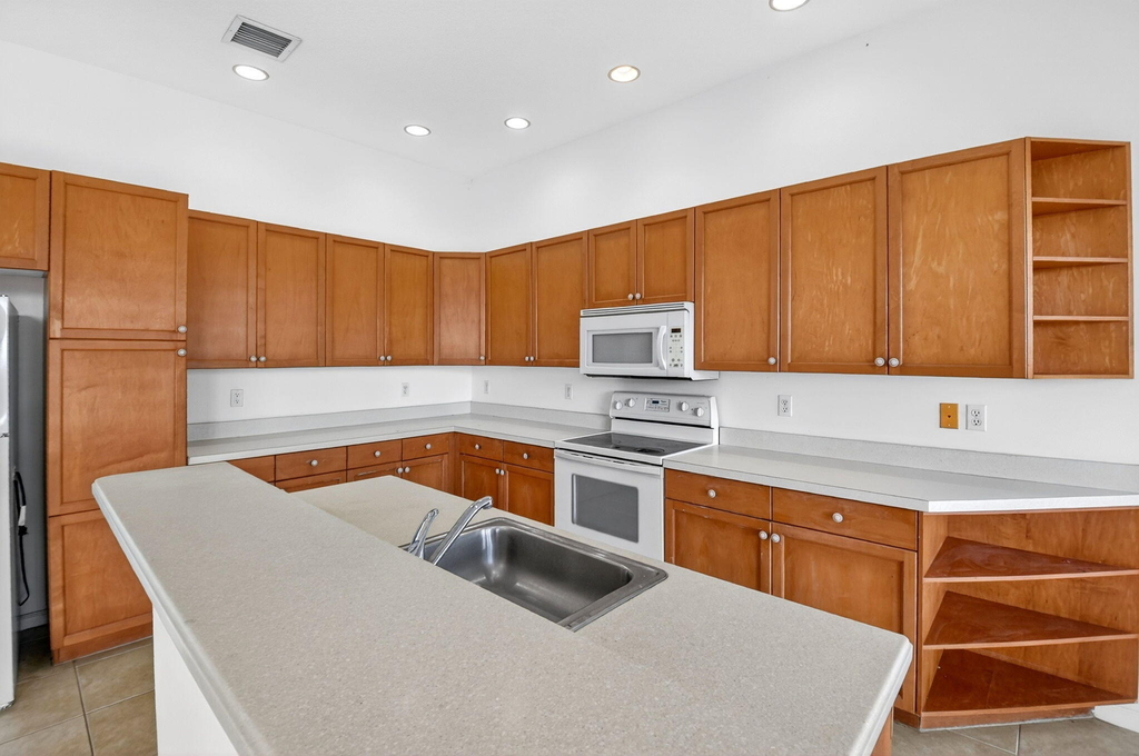 2431 Westmont Drive - Photo 16