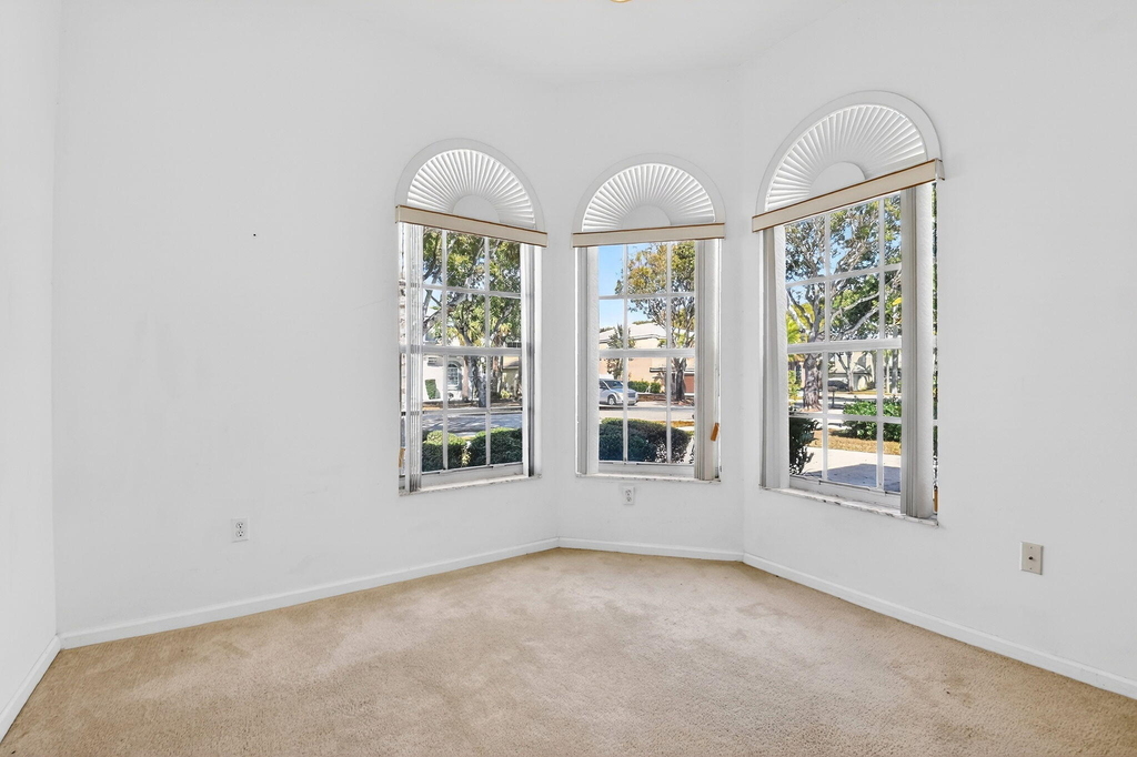 2431 Westmont Drive - Photo 35