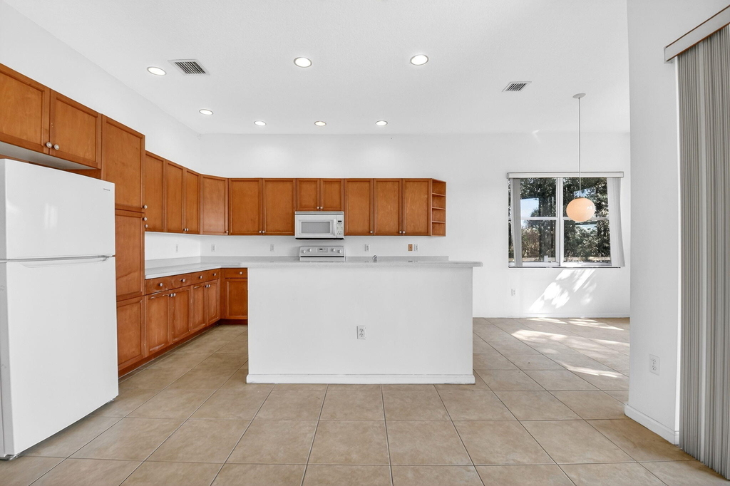 2431 Westmont Drive - Photo 15