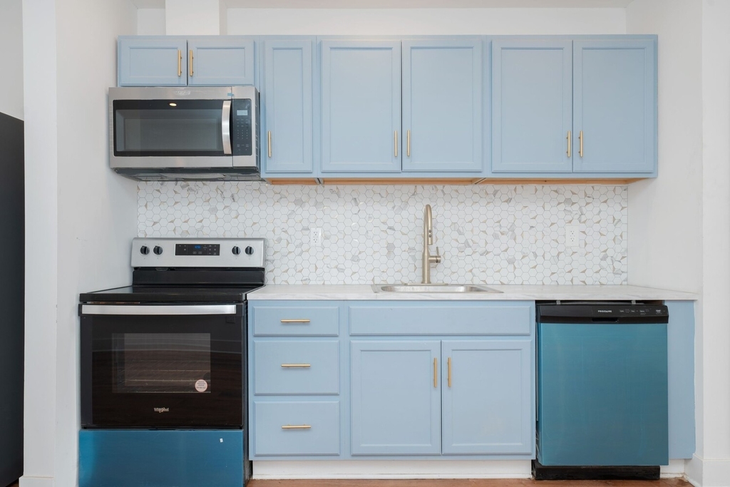 1179 Dean Street - Photo 4