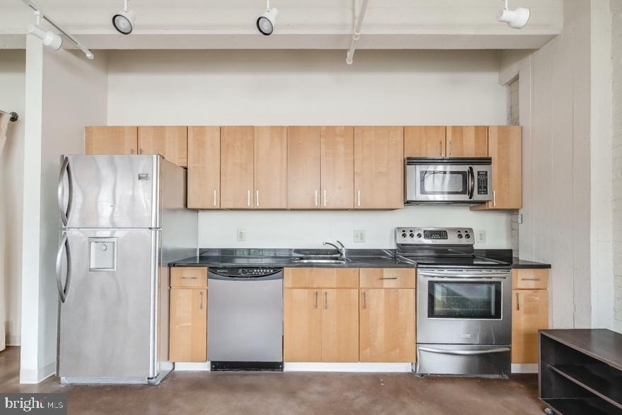 412 S 13th Street - Photo 0