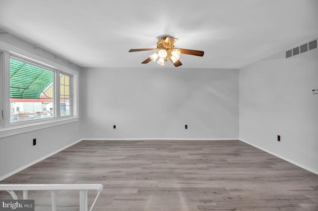 3639 Gaul Street - Photo 3