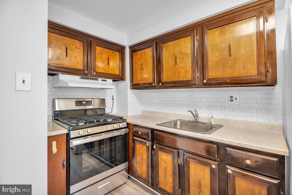 3639 Gaul Street - Photo 9