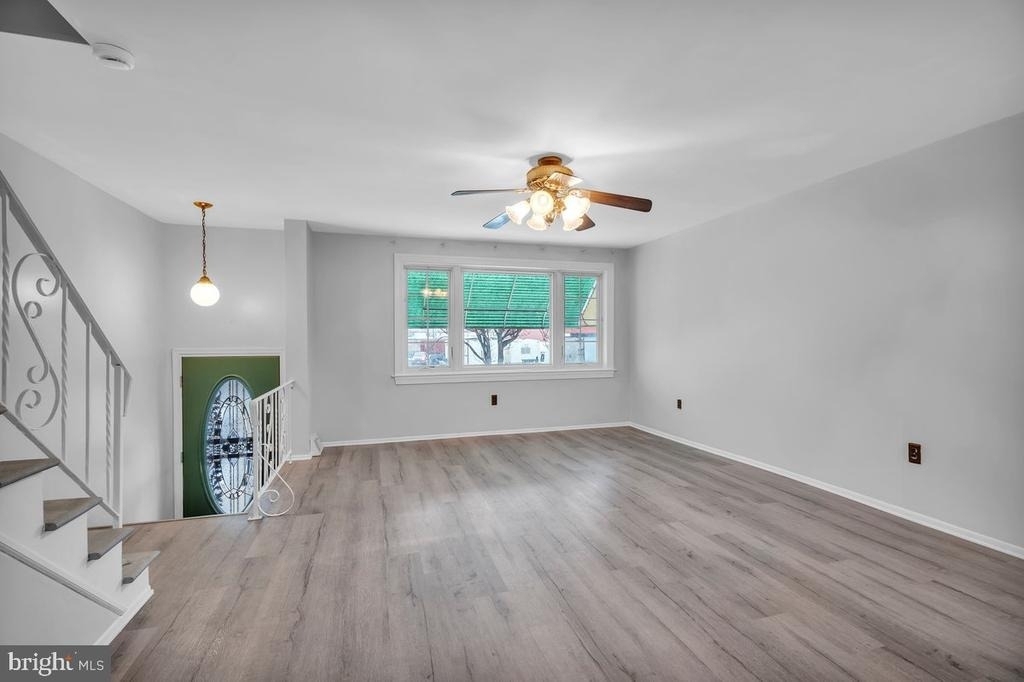 3639 Gaul Street - Photo 2