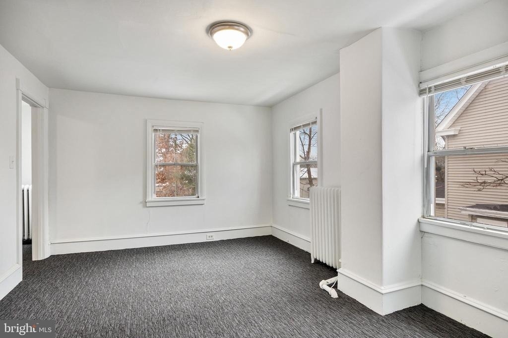 24 W Broad Street - Photo 8