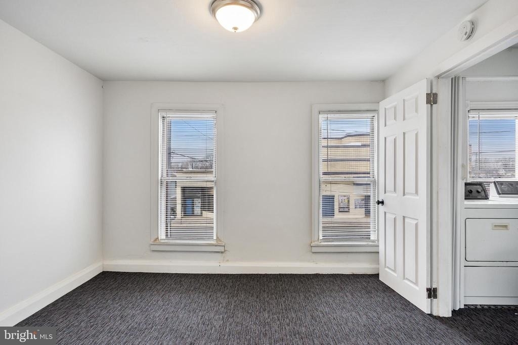 24 W Broad Street - Photo 13