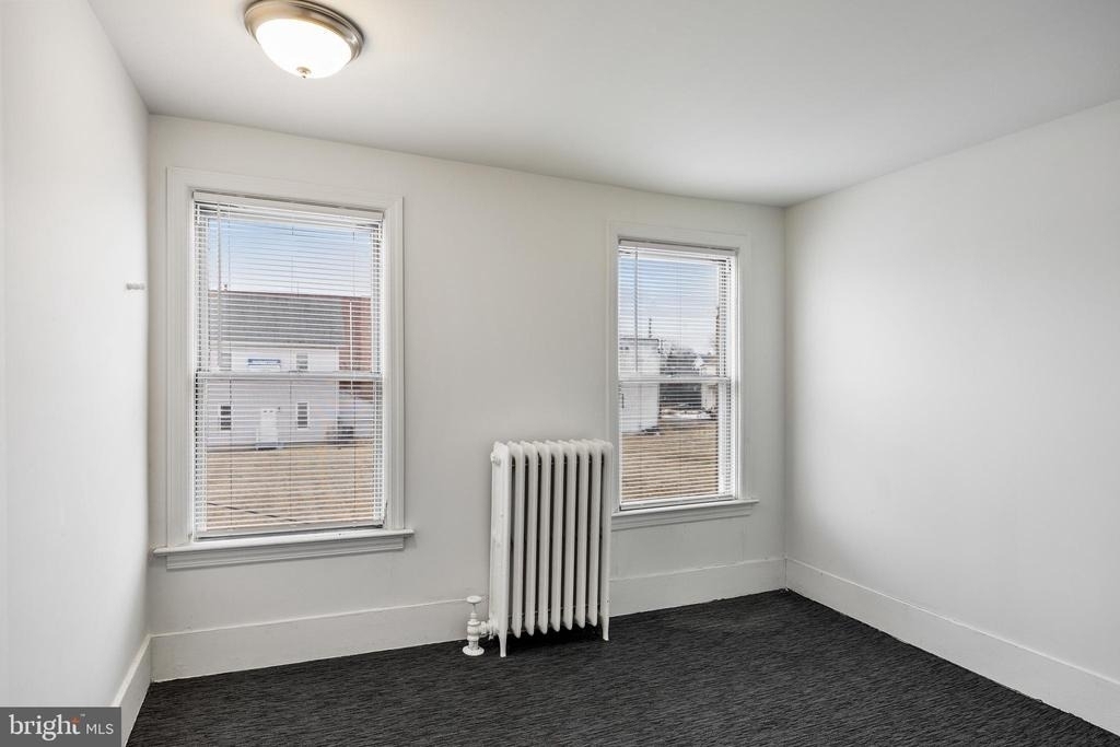 24 W Broad Street - Photo 10