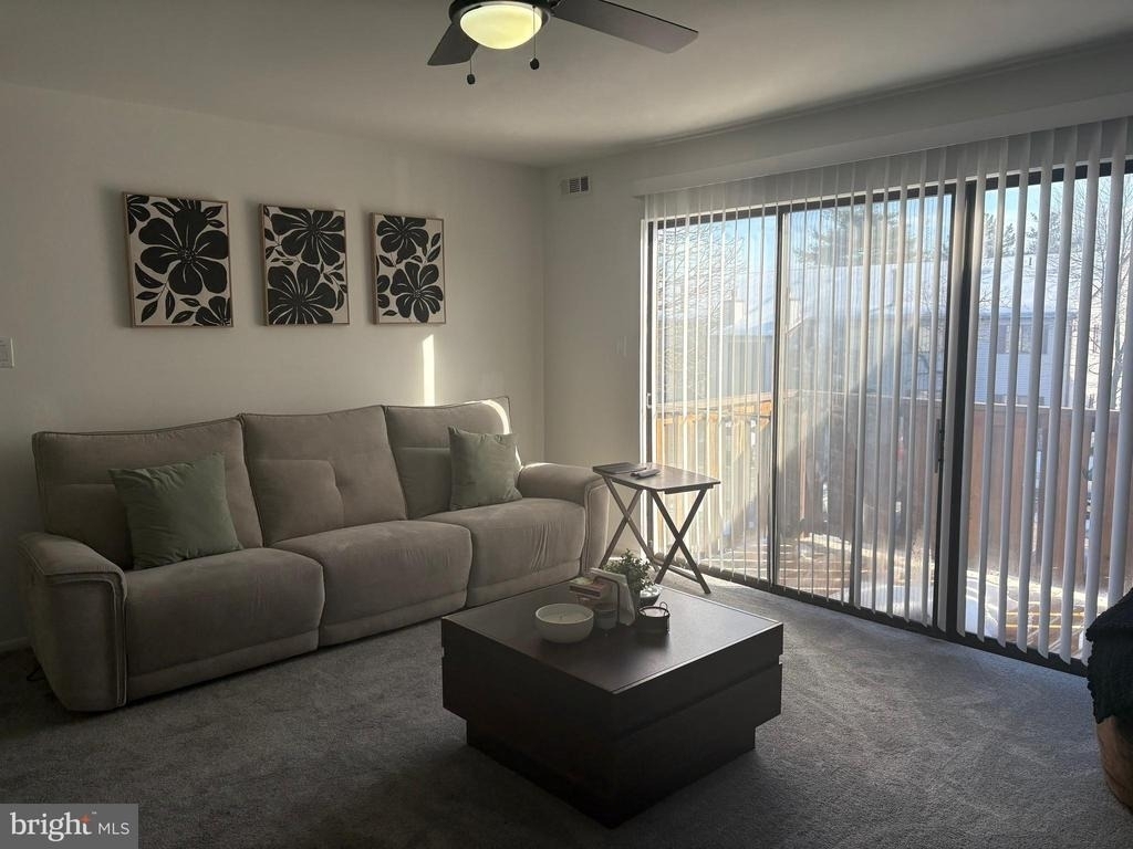 802 Lindsey Court - Photo 1