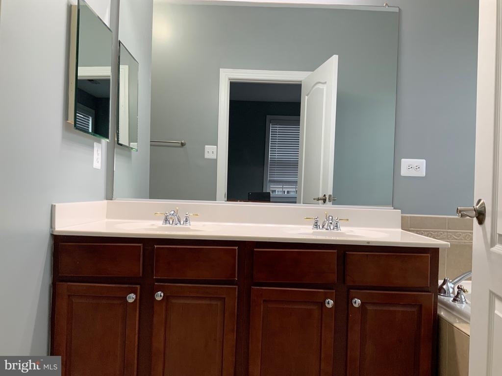 3301 Castle Ridge Circle - Photo 34