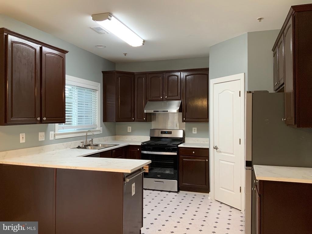3301 Castle Ridge Circle - Photo 40