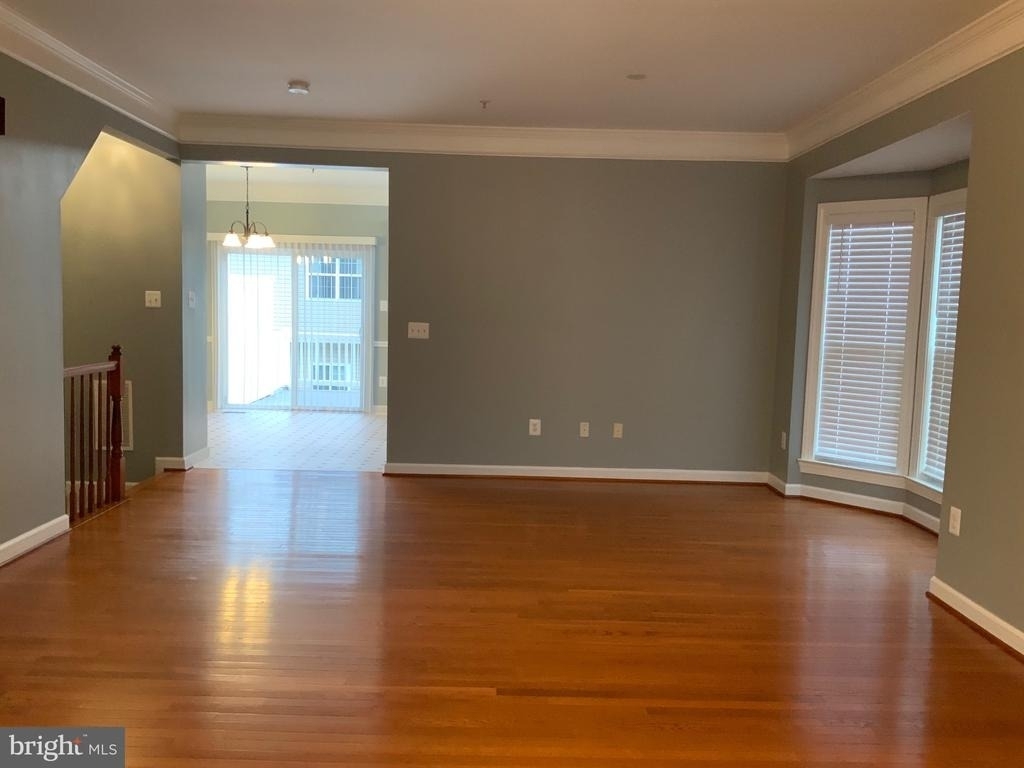 3301 Castle Ridge Circle - Photo 10