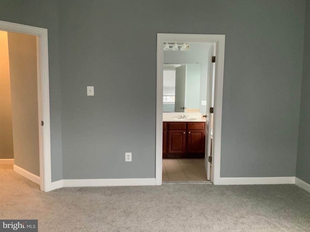 3301 Castle Ridge Circle - Photo 28