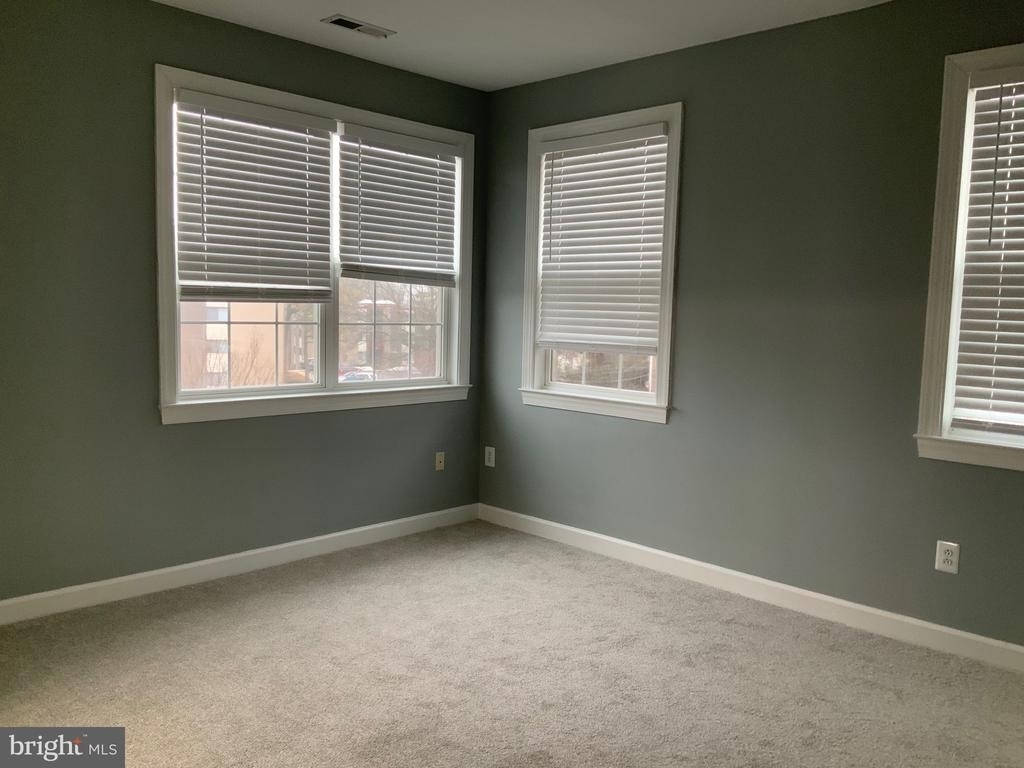 3301 Castle Ridge Circle - Photo 32
