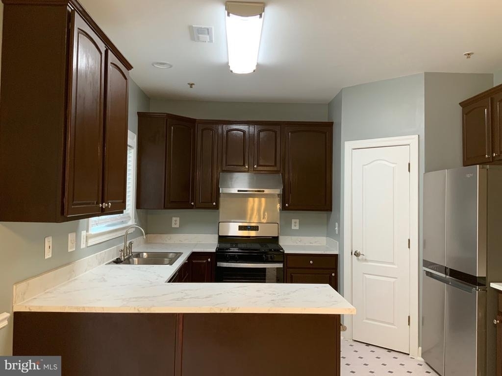 3301 Castle Ridge Circle - Photo 12