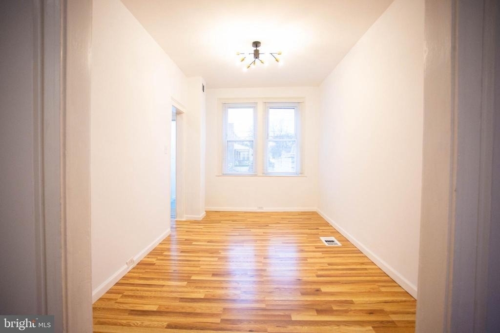 3702 Hayward Avenue - Photo 4