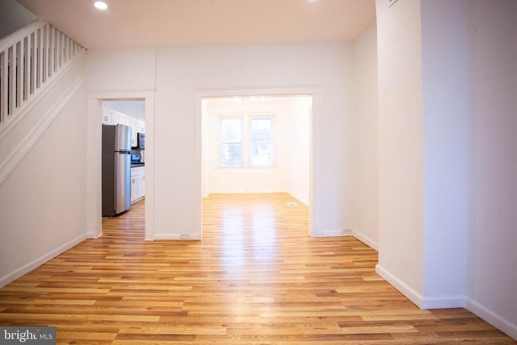 3702 Hayward Avenue - Photo 2