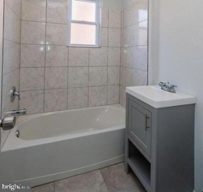 529 16th Street Ne - Photo 5