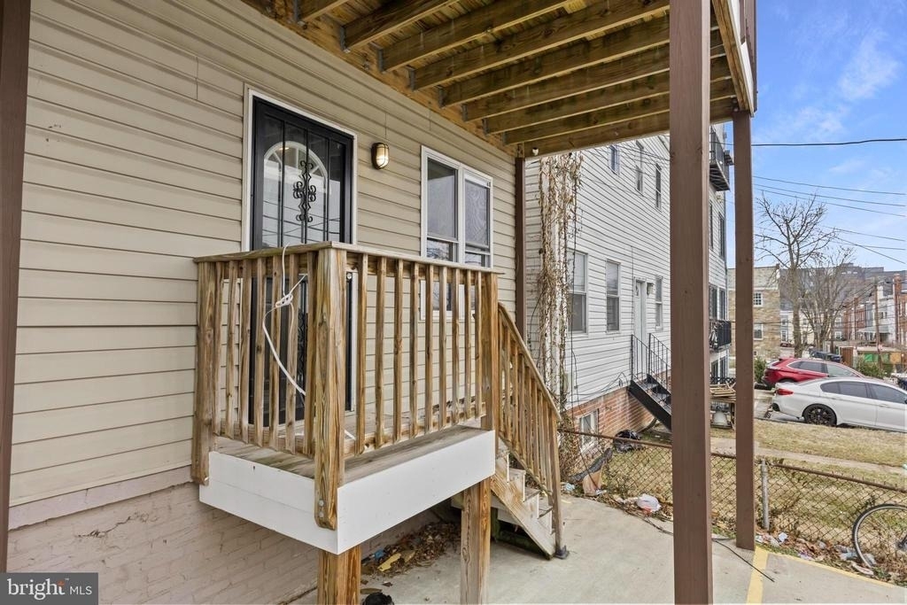 1363 Childress Ne - Photo 31
