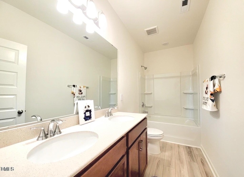 836 Emmer Street - Photo 4