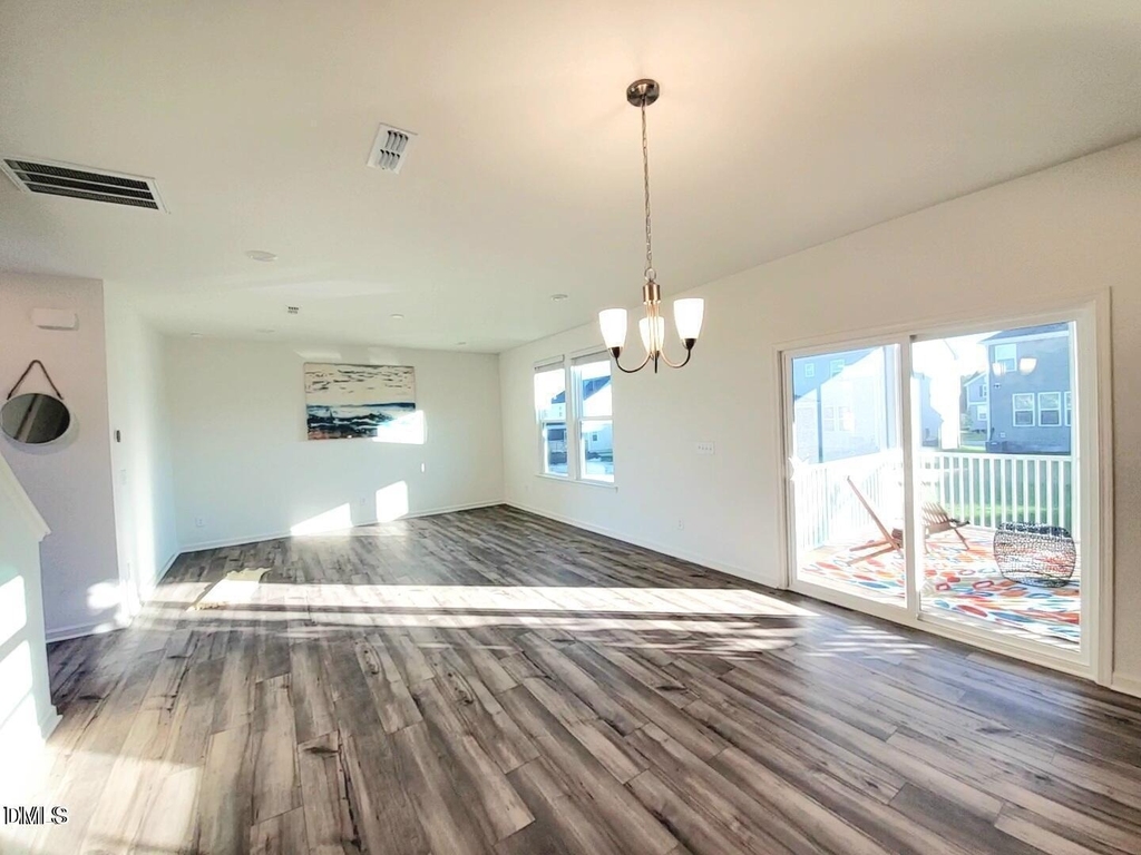 836 Emmer Street - Photo 3