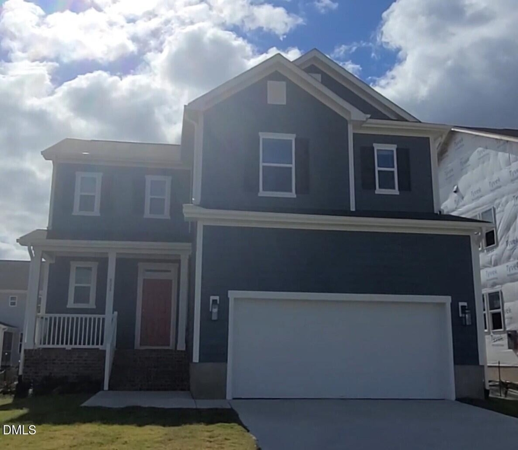 836 Emmer Street - Photo 0