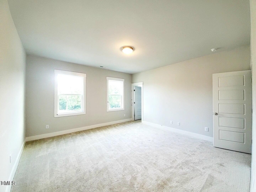 836 Emmer Street - Photo 7
