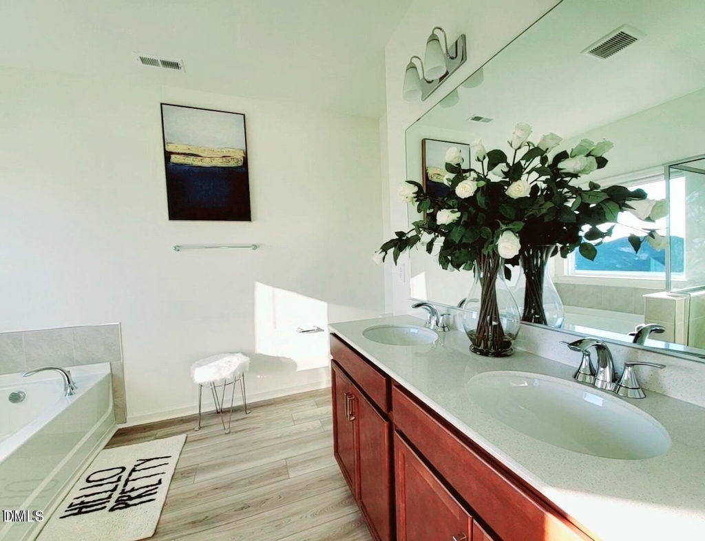 836 Emmer Street - Photo 10