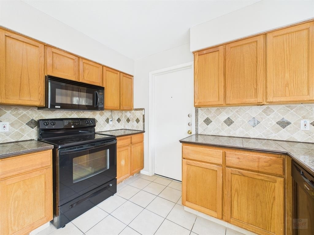 9520 Quail Village Ln - Photo 12