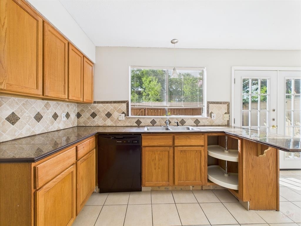 9520 Quail Village Ln - Photo 11