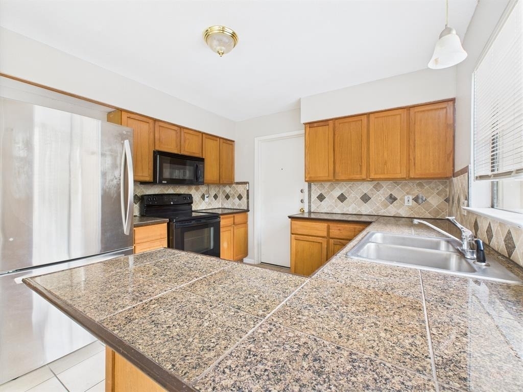 9520 Quail Village Ln - Photo 10