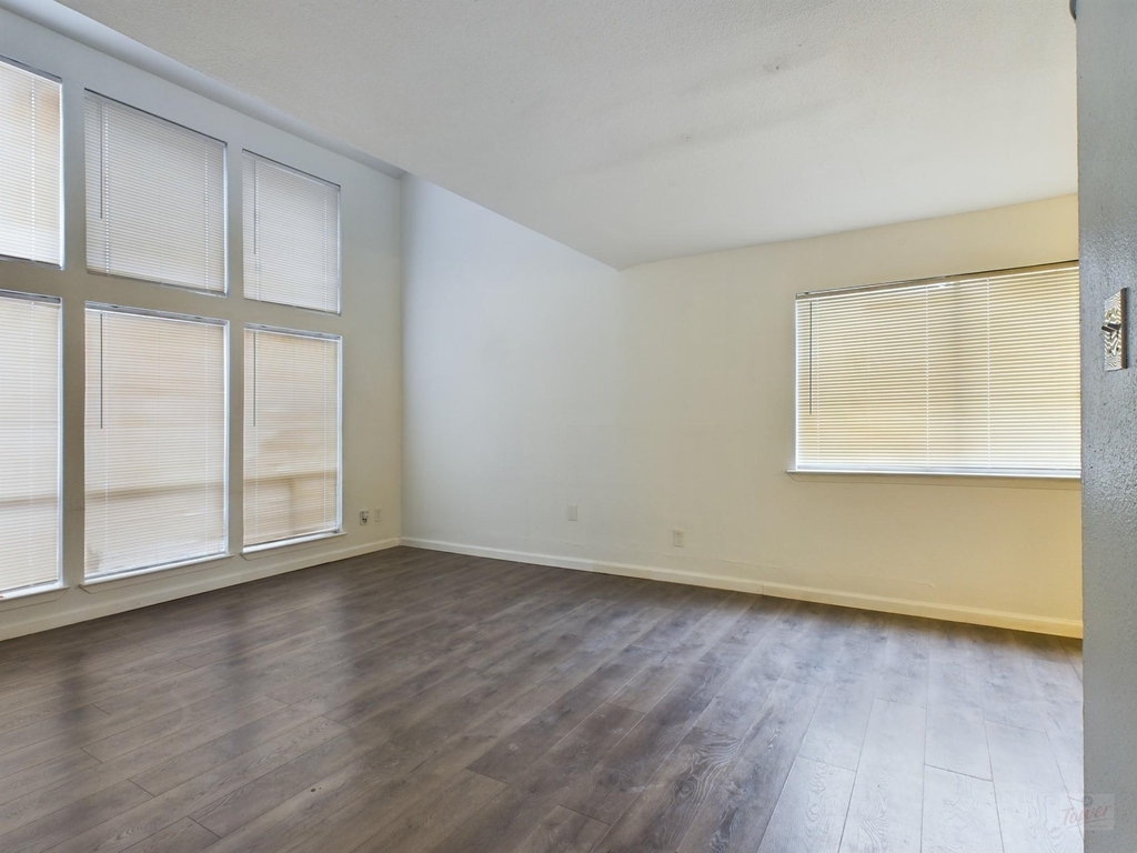 2124 Burton Dr - Photo 7