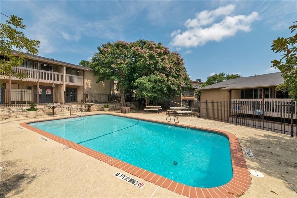2124 Burton Dr - Photo 23